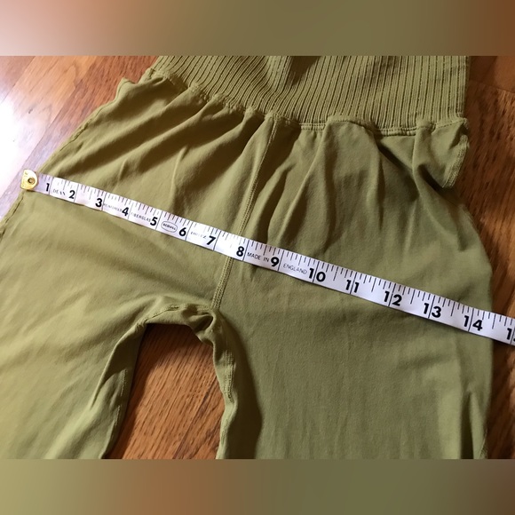 NWOT Free people  Flare legging & Happiness Runs Square Neck Crop Tank XS/S - Picture 12 of 15